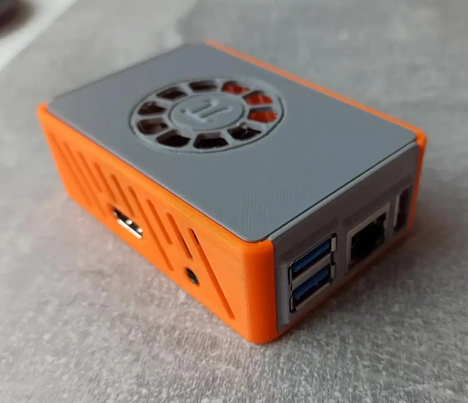 Пример работы 2: Корпус для электронного устройства из PETG